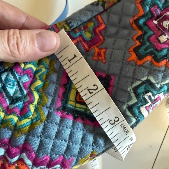 Vera Bradley Multicolor Quilted Crossbody Bag - Picture 10 of 12